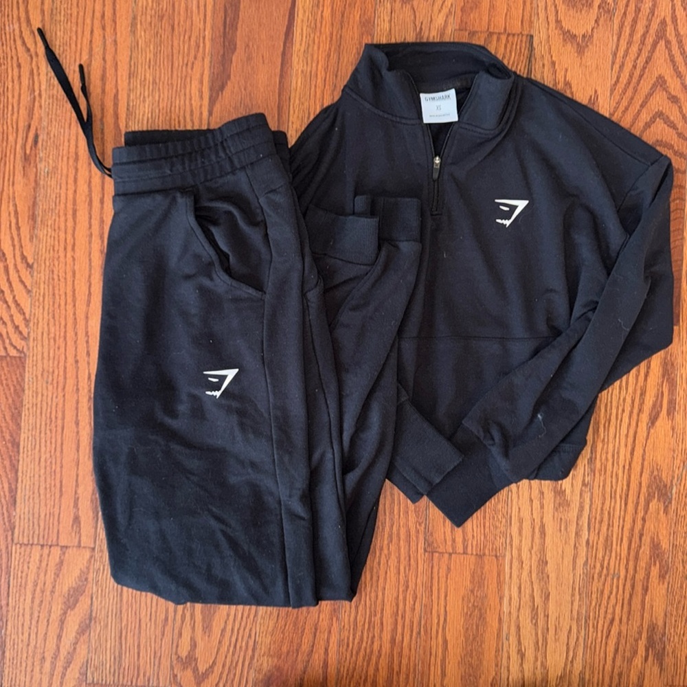 Gym shark sweat suit